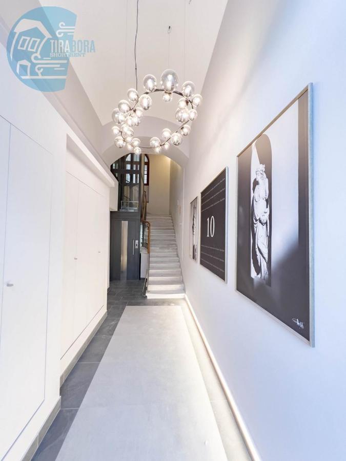 트리에스테 Piazza Della Borsa 3C Tirabora Short Rent 아파트 외부 사진