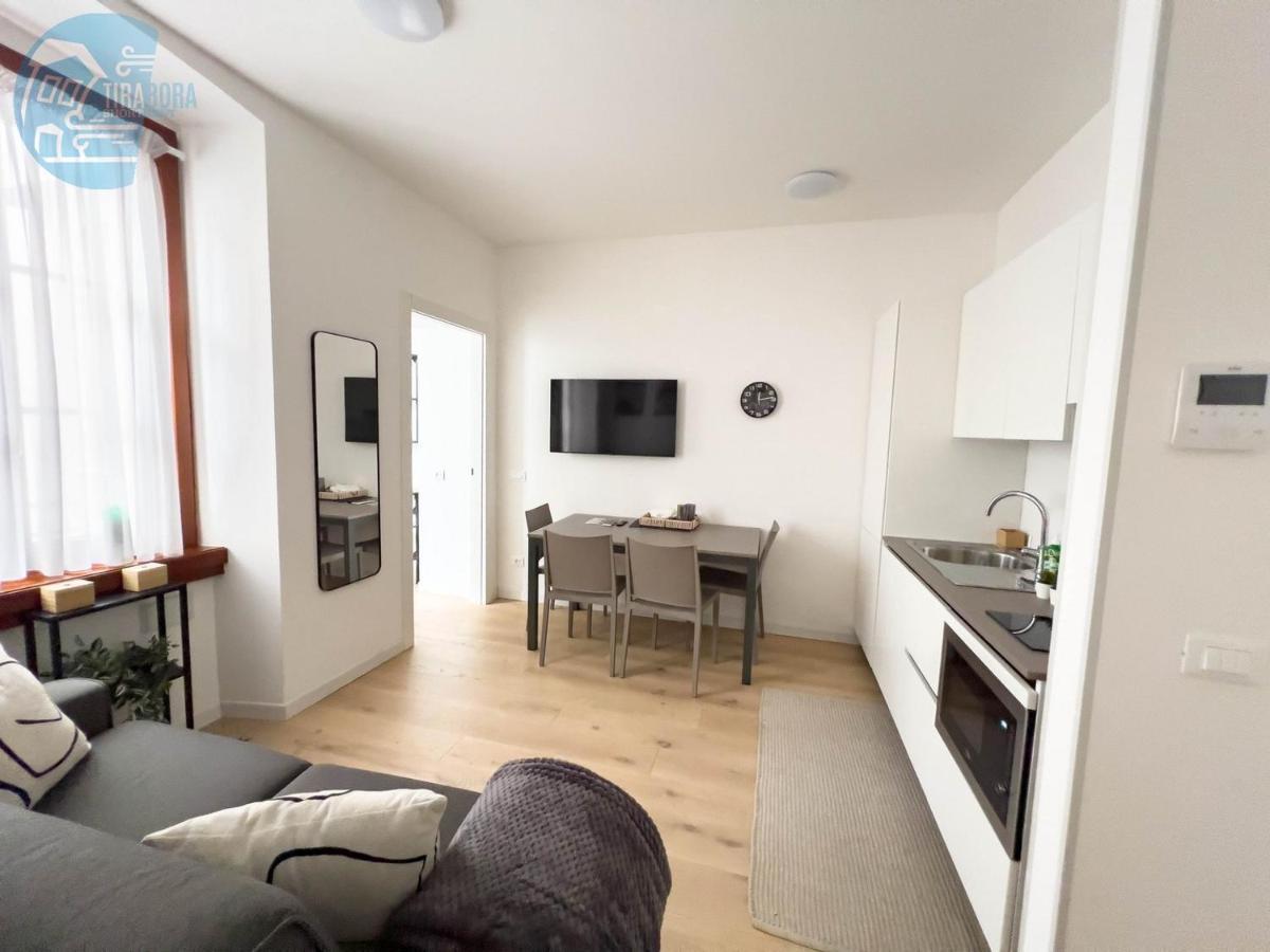 트리에스테 Piazza Della Borsa 3C Tirabora Short Rent 아파트 외부 사진