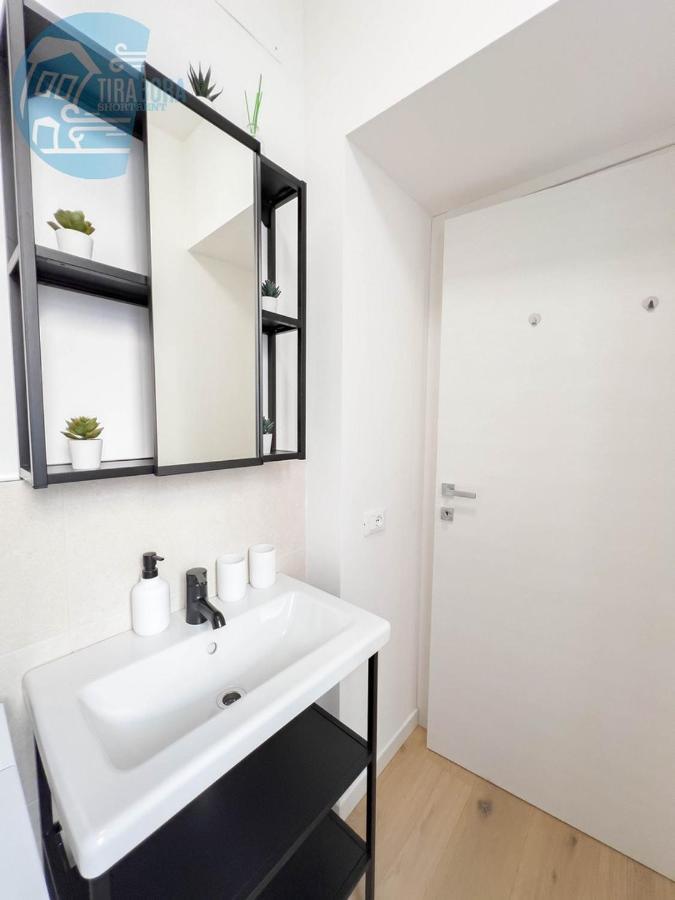 트리에스테 Piazza Della Borsa 3C Tirabora Short Rent 아파트 외부 사진